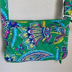 Vera Bradley Hipster Crossbody Handbag Emerald Paisley Retired Built-In Wallet